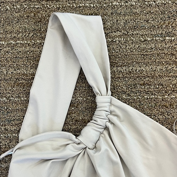 Abercrombie & Fitch Elegant Beige one shoulder Top - Picture 3 of 4